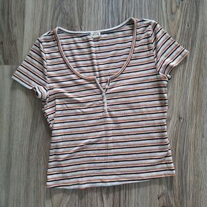Garage Striped Cropped Henley‎ Tee. Medium Like New